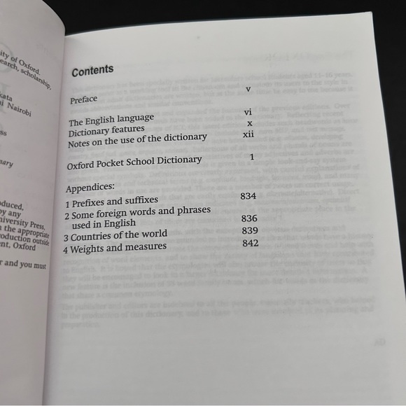 Oxford Pocket School Dictionary paperback 2002 edition - Picture 6 of 12